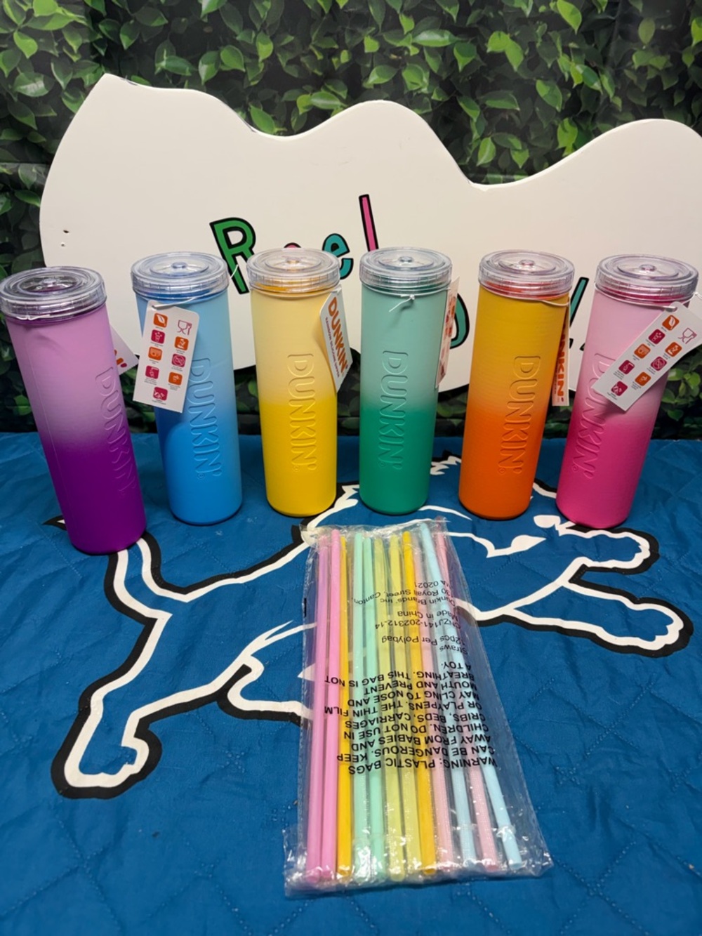 DUNKIN' DONUTS Silicone Sipper Tumbler Set Of 12 Various Colors W Straws new